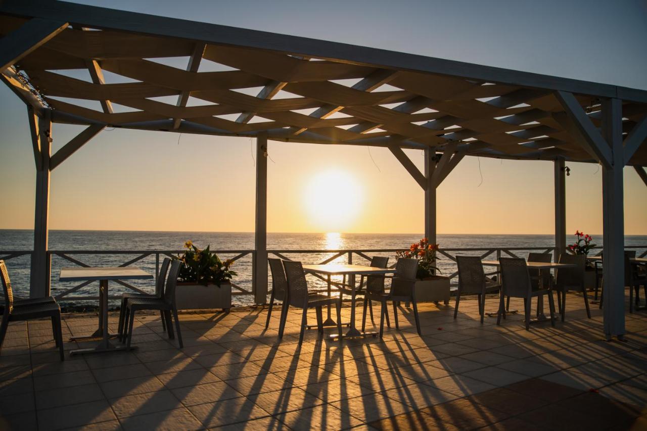 Mesogeios Hotel Маратополис Экстерьер фото